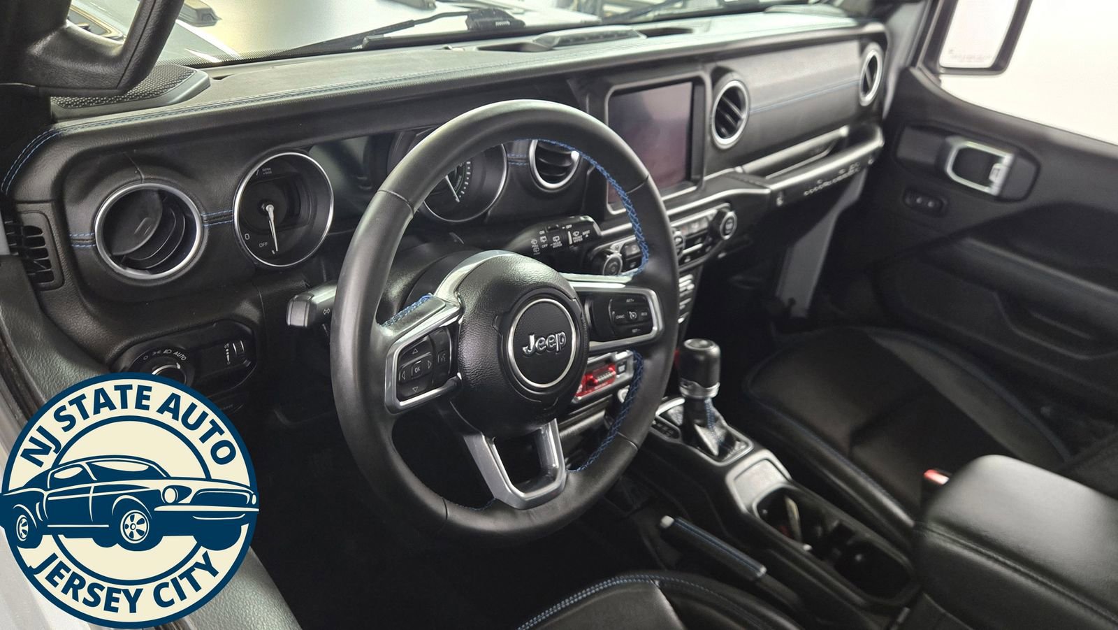 Used 2023 Jeep Wrangler Unlimited Rubicon 4xe w/ Dual Top Group image 14