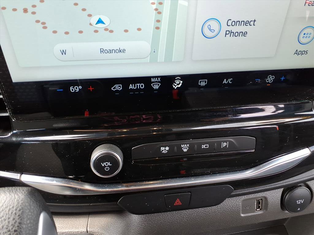 Used 2023 Ford Transit 350 XLT image 10