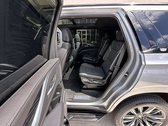 Certified 2024 Cadillac Escalade Sport AWD/4WD image 31