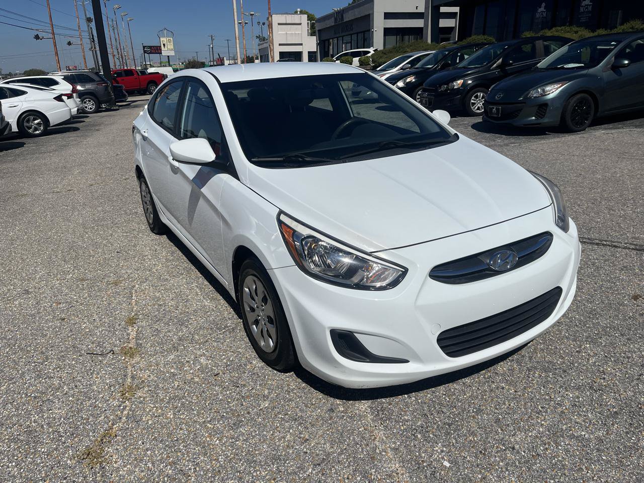 Used 2015 Hyundai Accent GLS FWD image 4
