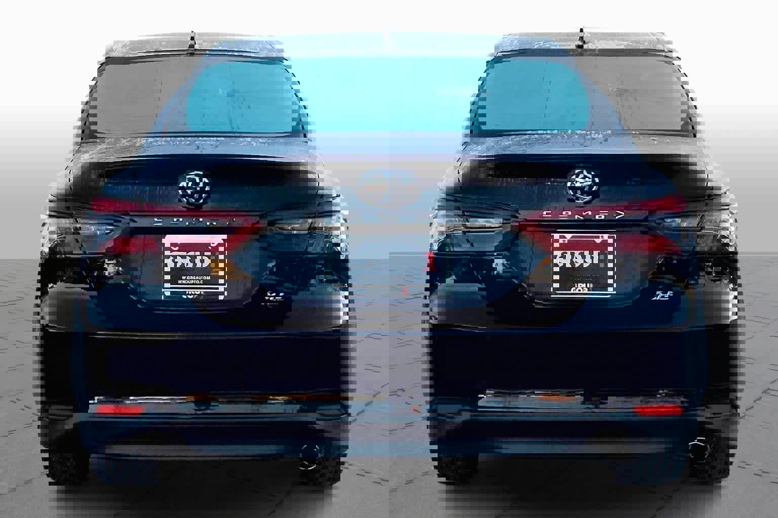 Used 2024 Toyota Camry XLE image 5