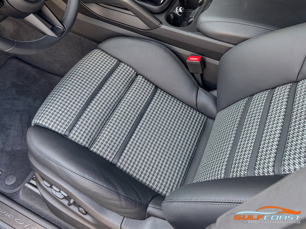 Used 2026 Porsche Cayenne GTS image 23