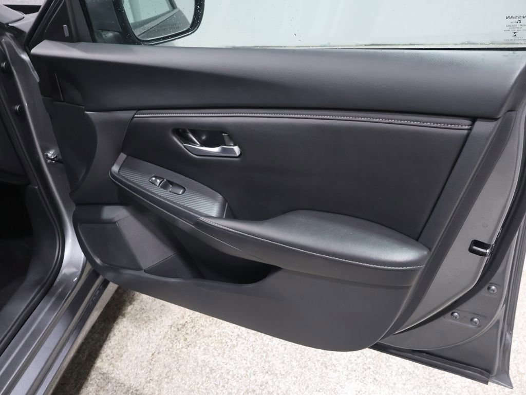 Used 2024 Nissan Sentra SV image 24