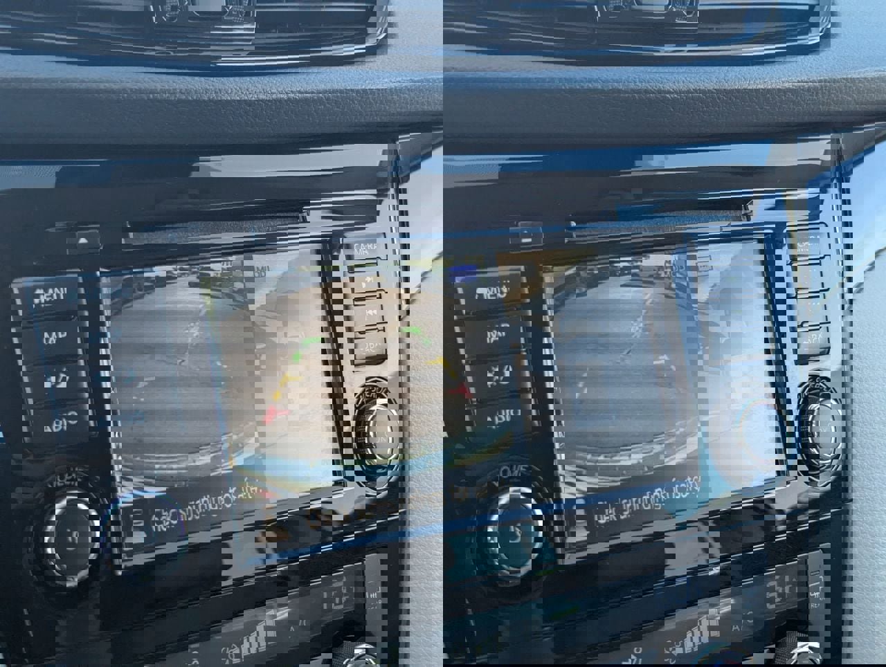 Certified 2022 Nissan Rogue Sport SL image 24