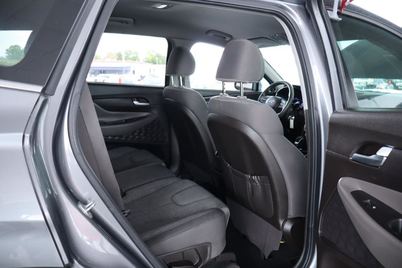 Used 2020 Hyundai Santa Fe SE image 32
