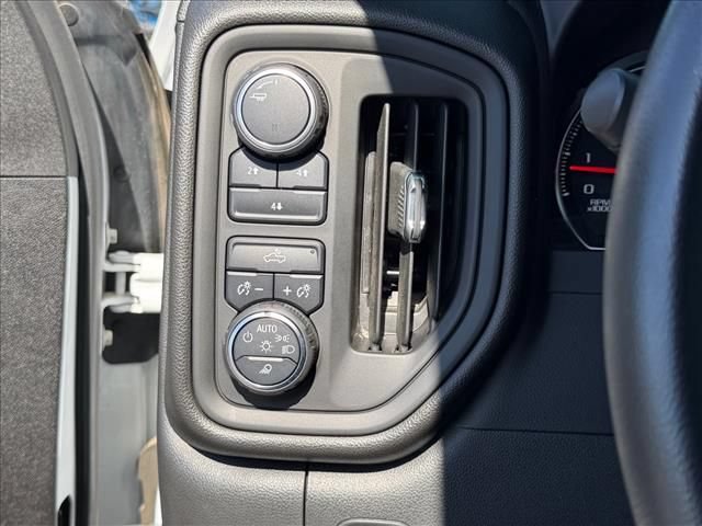 Certified 2021 Chevrolet Silverado 2500 Custom w/ Custom Value Package AWD/4WD image 15