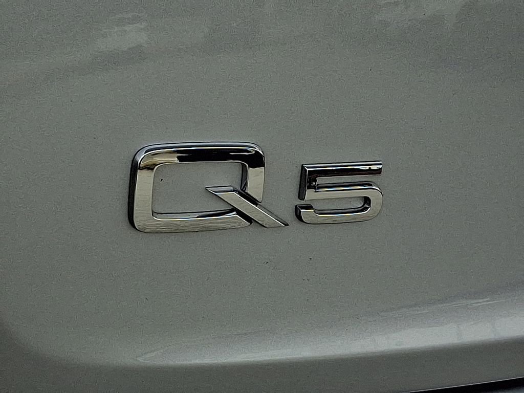 Used 2023 Audi Q5 2.0T Premium w/ Convenience Package AWD/4WD image 34