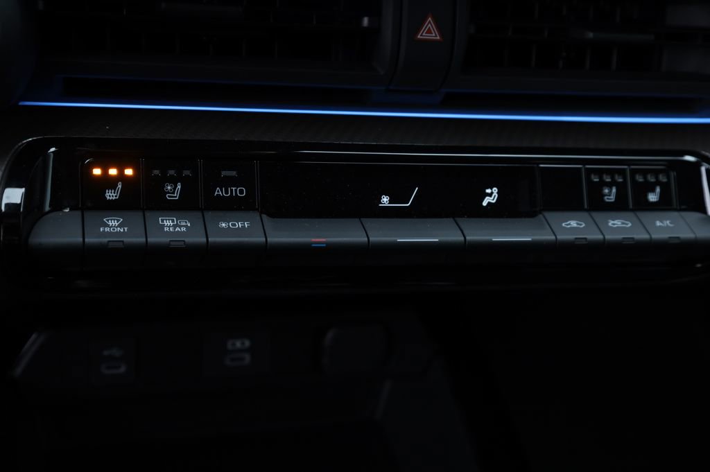 Used 2024 Toyota Prius Limited image 26