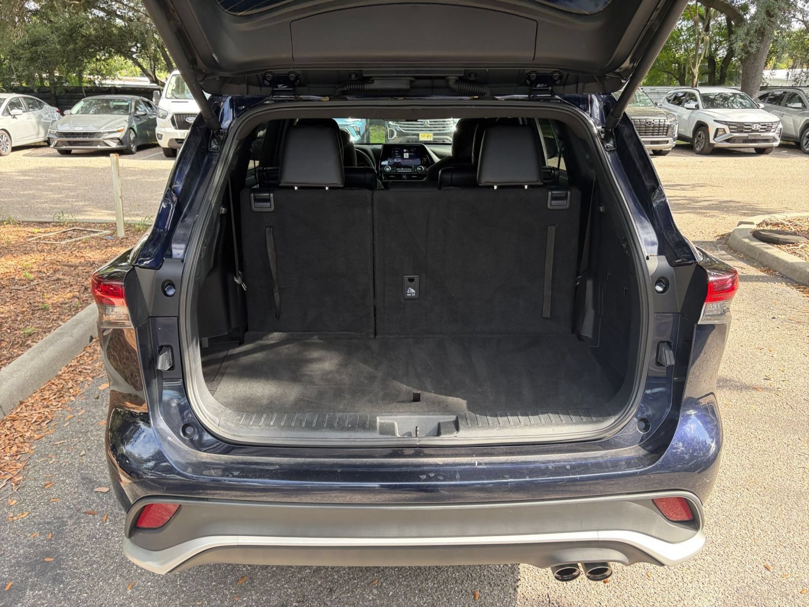 Used 2025 Toyota Highlander XSE AWD/4WD image 34