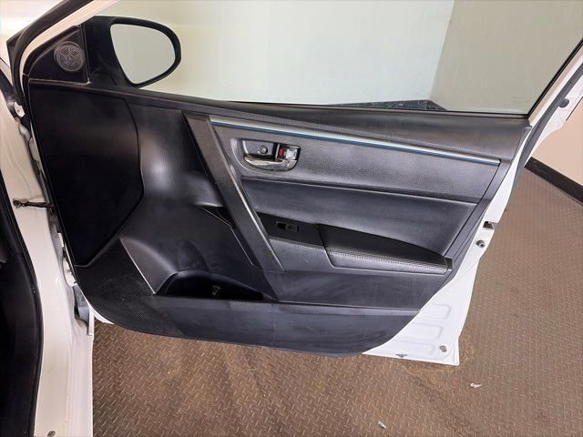 Used 2016 Toyota Corolla S image 34