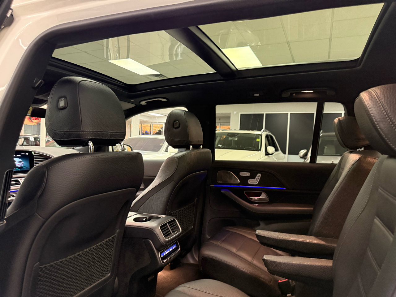 Used 2022 Mercedes-Benz GLS 450 4MATIC image 14