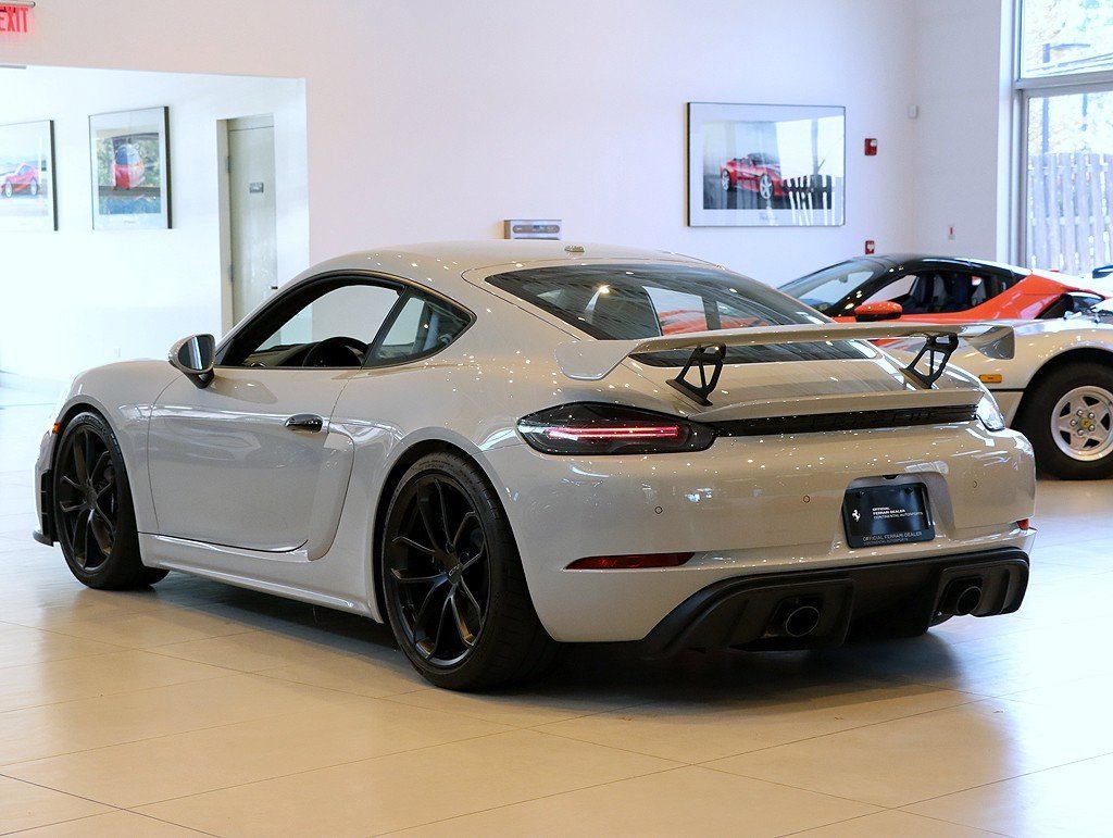 Used 2020 Porsche 718 Cayman GT4 image 2