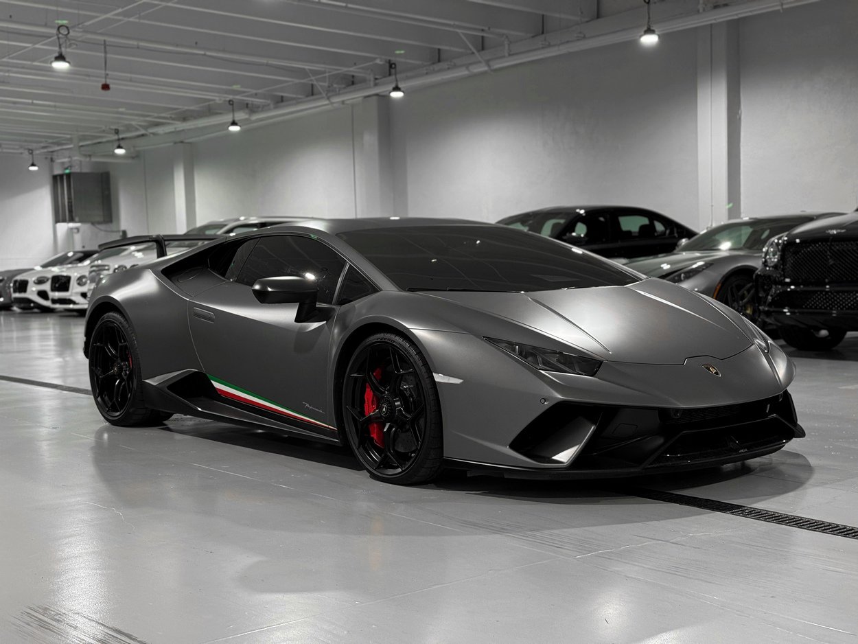 Used 2018 Lamborghini Huracan Performante image 7