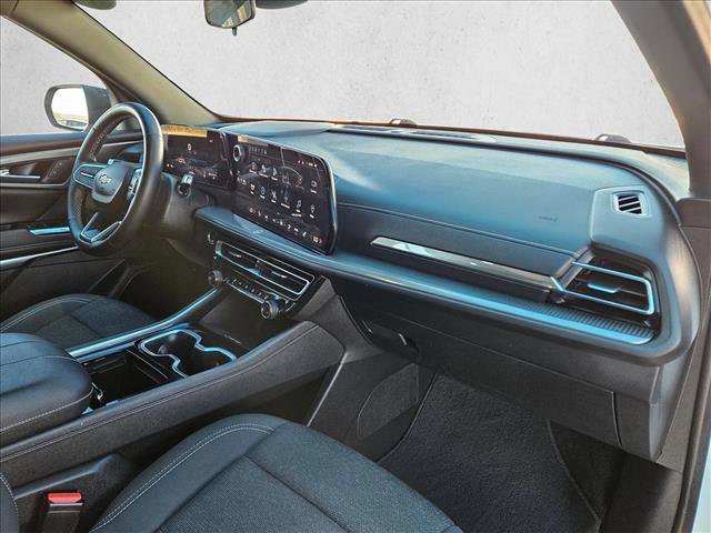 Used 2024 Chevrolet Traverse LT image 23