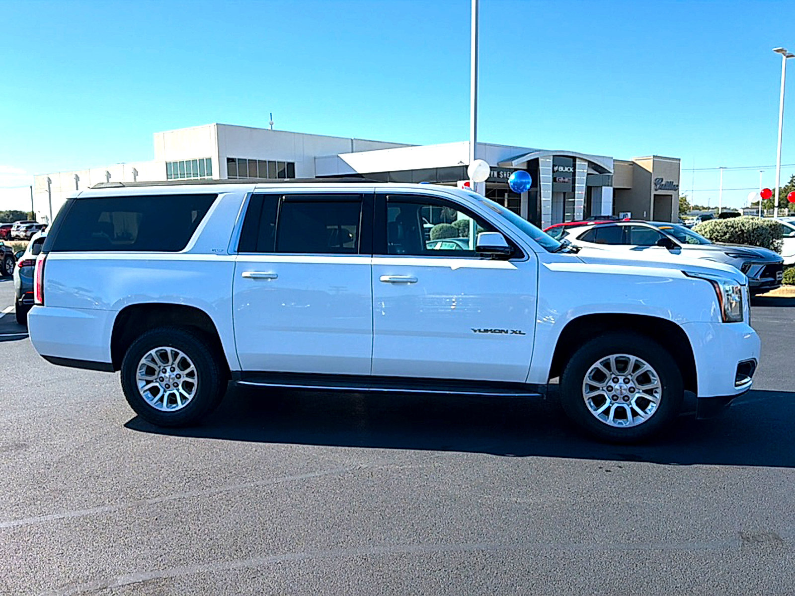 Used 2020 GMC Yukon XL SLT AWD/4WD image 9