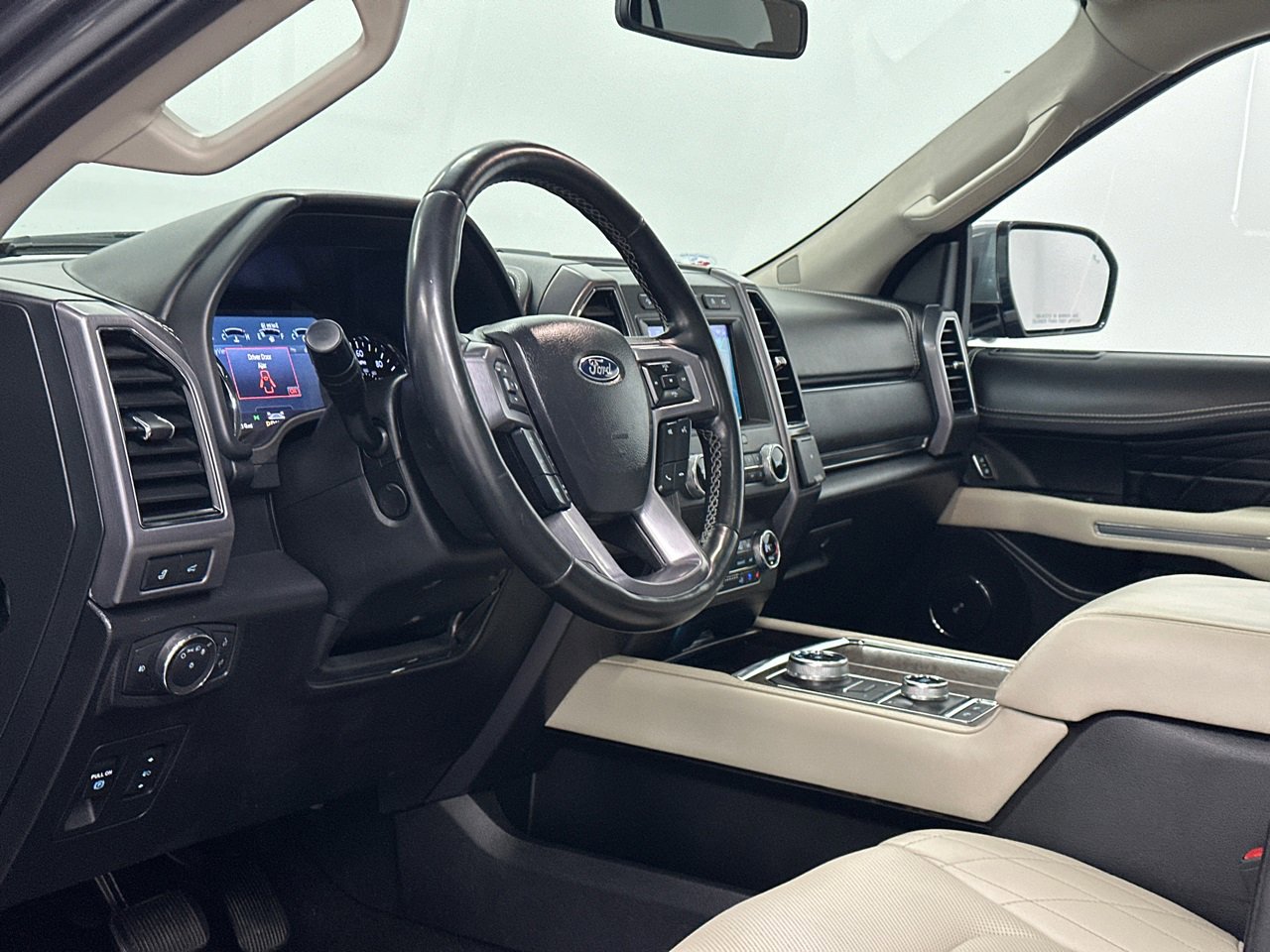 Used 2020 Ford Expedition Platinum image 18