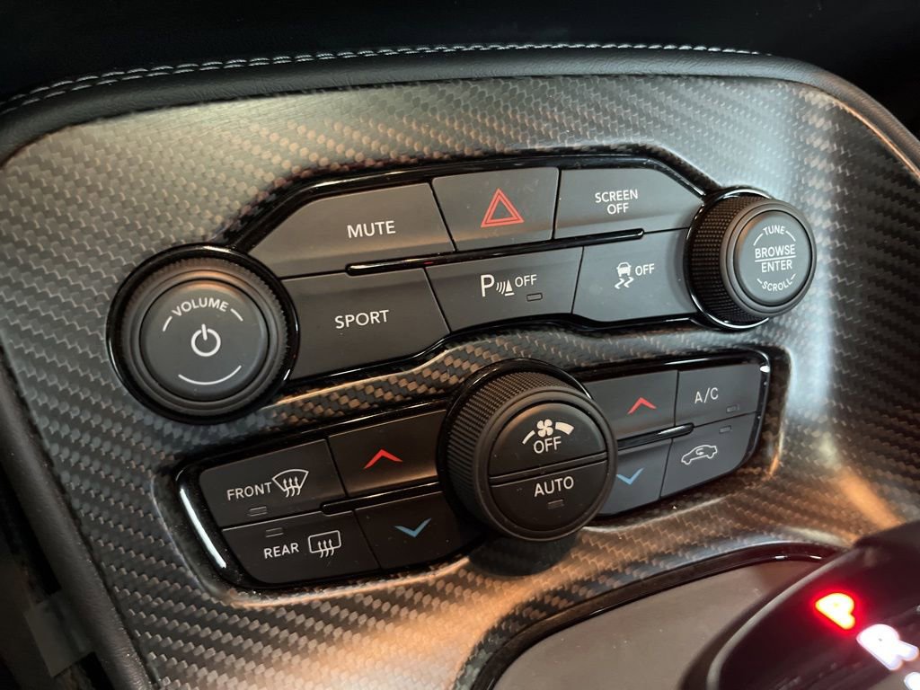 Used 2023 Dodge Challenger SXT w/ Plus Package image 14