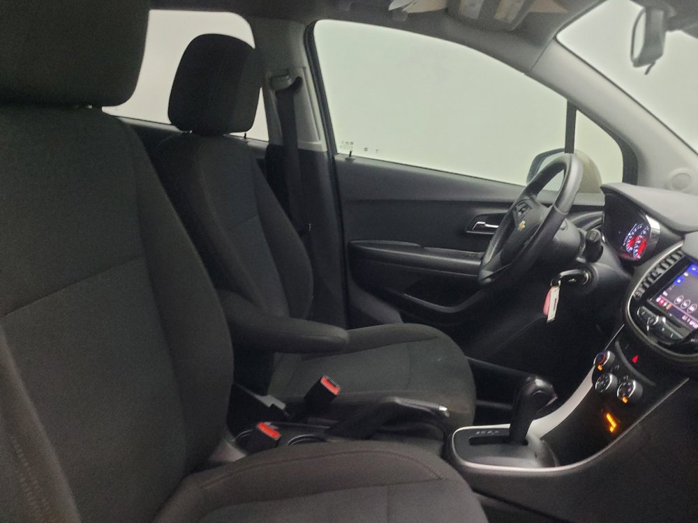 Used 2021 Chevrolet Trax LS w/ Tint and Cruise Package image 21