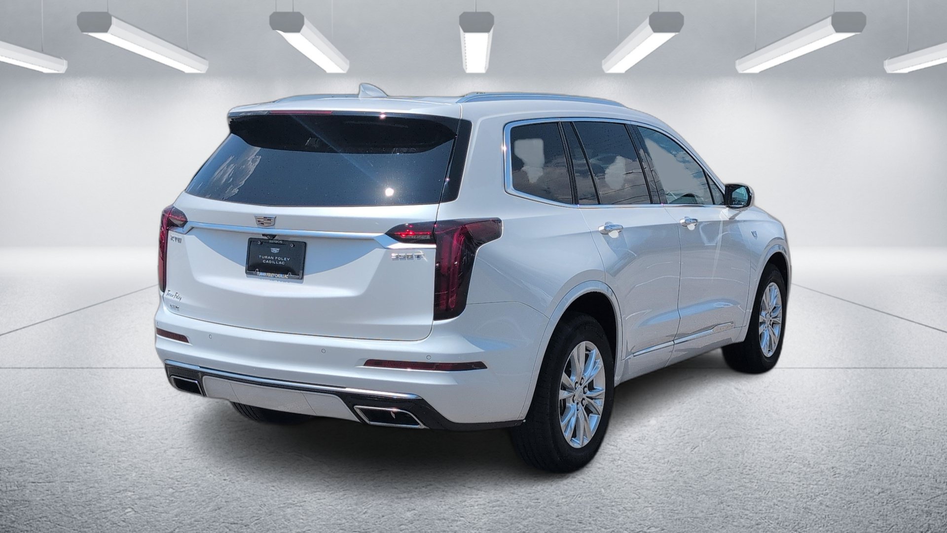 Certified 2024 Cadillac XT6 Luxury w/ LPO, Floor Liner Package AWD/4WD image 7