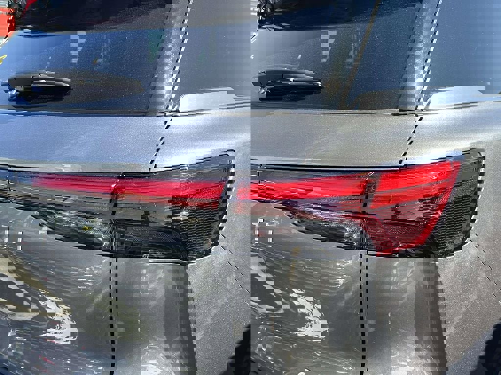 Used 2026 INFINITI QX60 Luxe w/ Family Package image 8