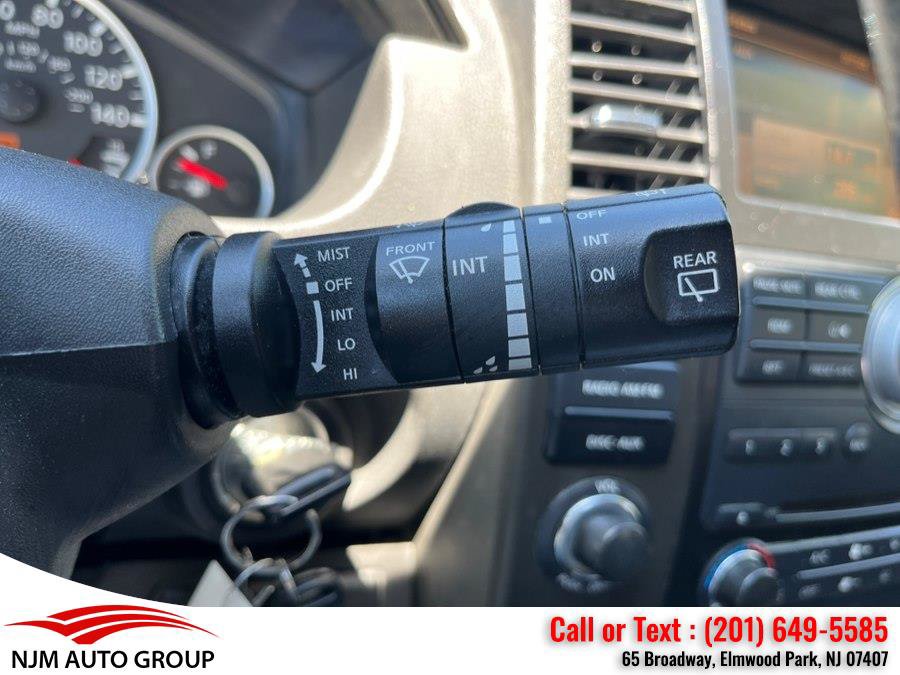Used 2010 Nissan Pathfinder SE AWD/4WD image 21