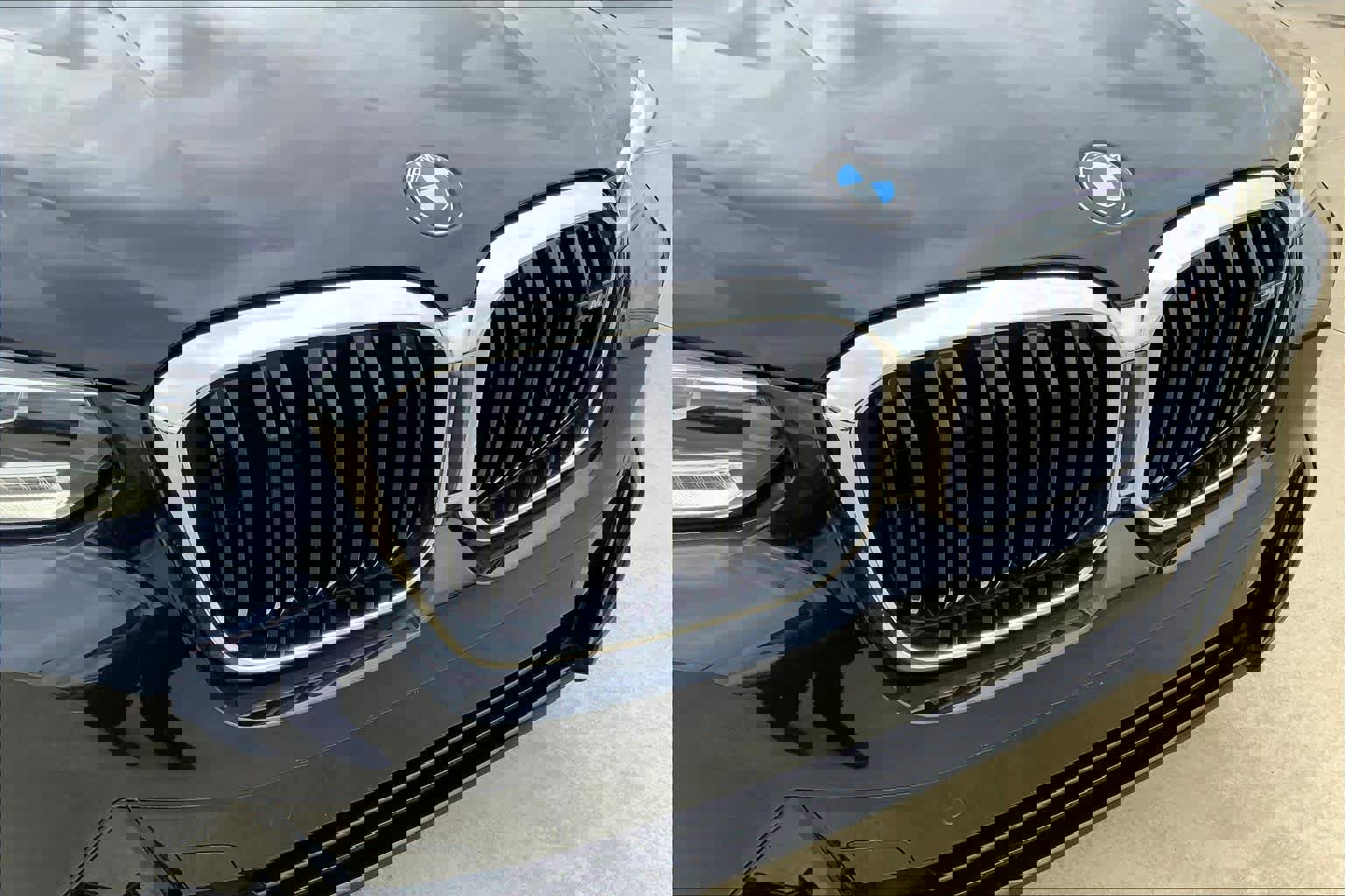 Used 2023 BMW X4 M40i w/ Premium Package image 29