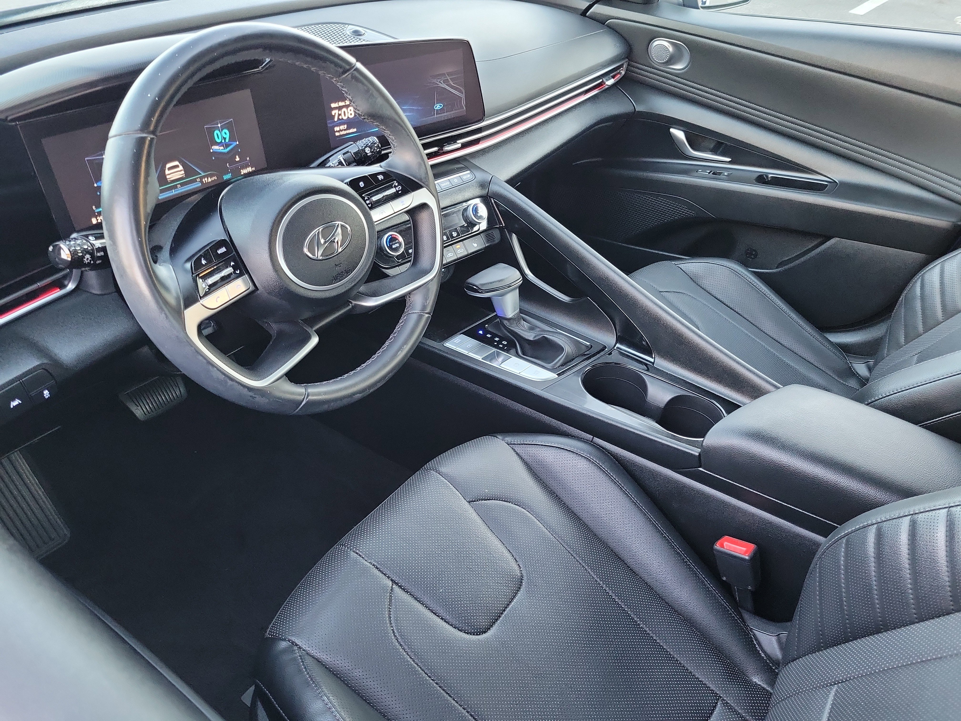 Certified 2023 Hyundai Elantra Limited image 5