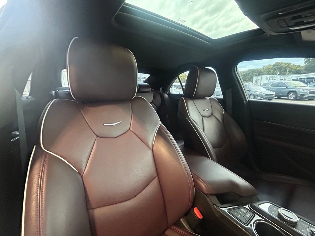 Used 2022 Cadillac CT4 V w/ Navigation Package image 28