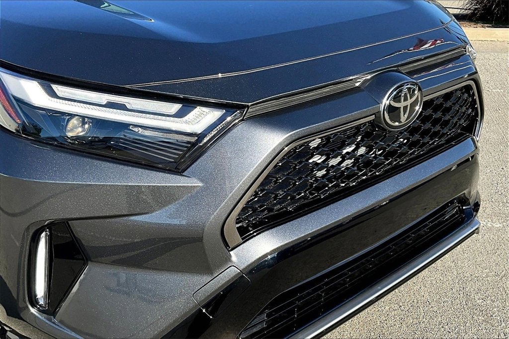 Certified 2025 Toyota RAV4 XSE image 33