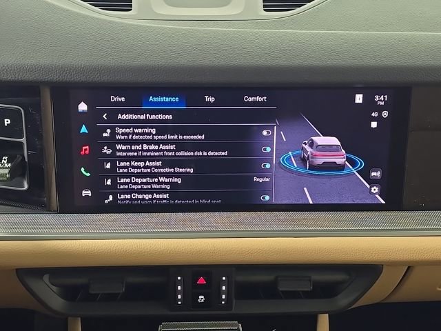 New 2026 Porsche Cayenne image 21