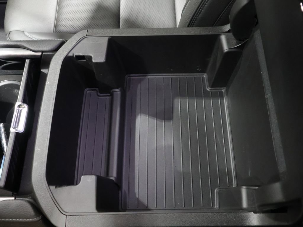 Used 2024 GMC Yukon Denali image 33