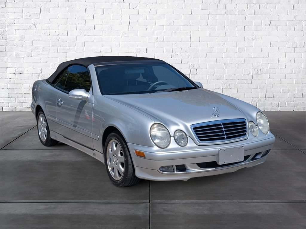 Used 2000 Mercedes-Benz CLK 320 Cabriolet image 2
