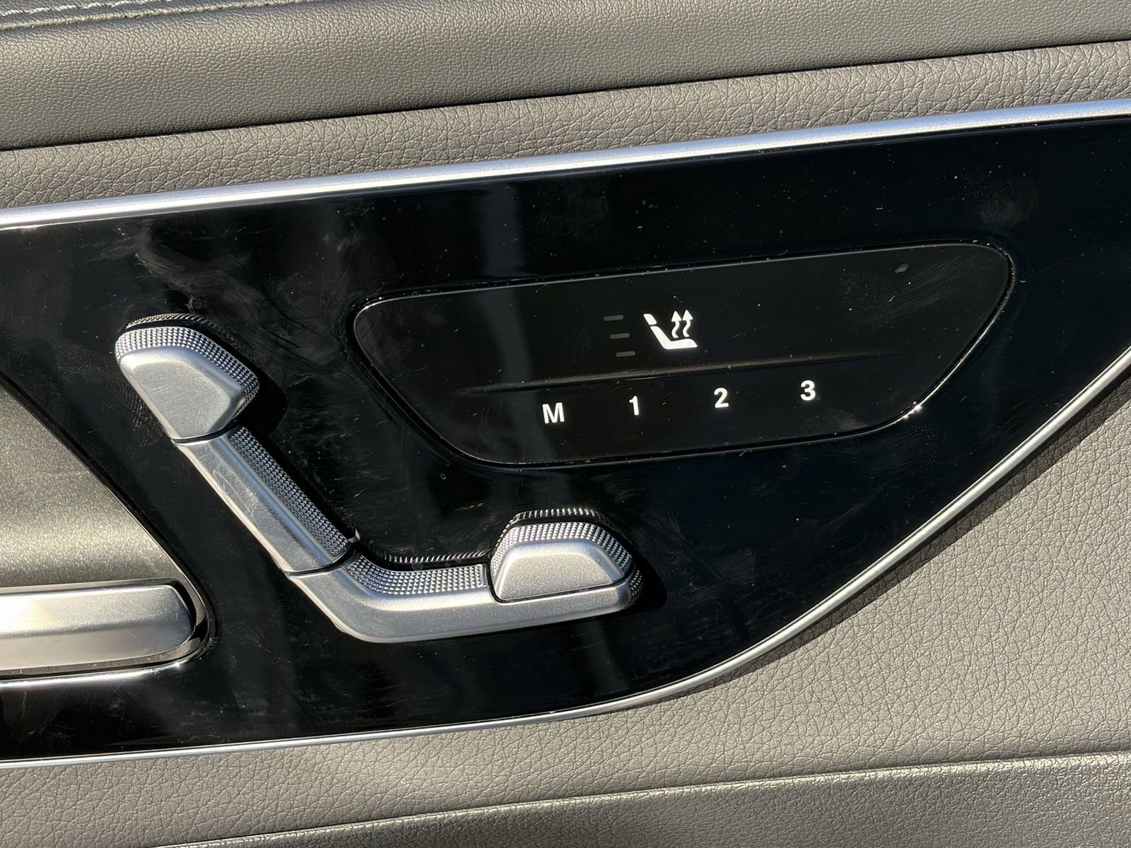 Used 2025 Mercedes-Benz GLC 300 image 22