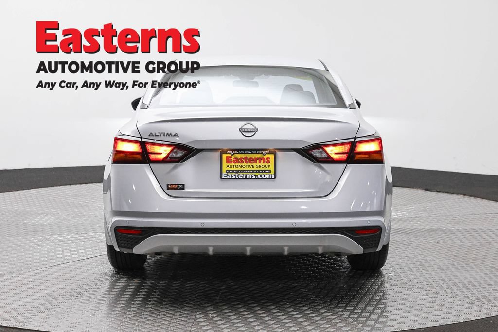 Used 2024 Nissan Altima 2.5 S FWD image 6