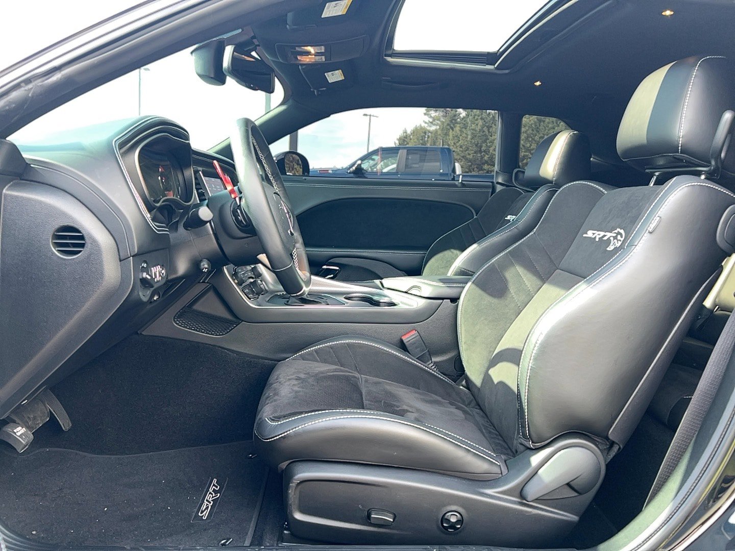 Used 2022 Dodge Challenger SRT Hellcat Redeye RWD image 14