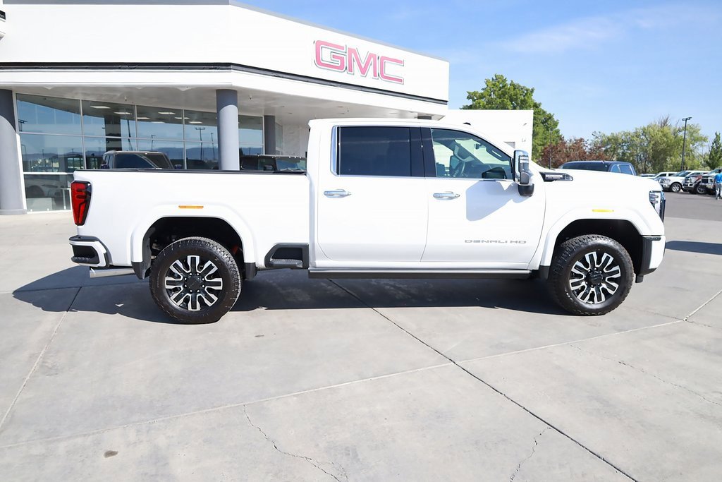 Used 2024 GMC Sierra 3500 Denali Ultimate image 7