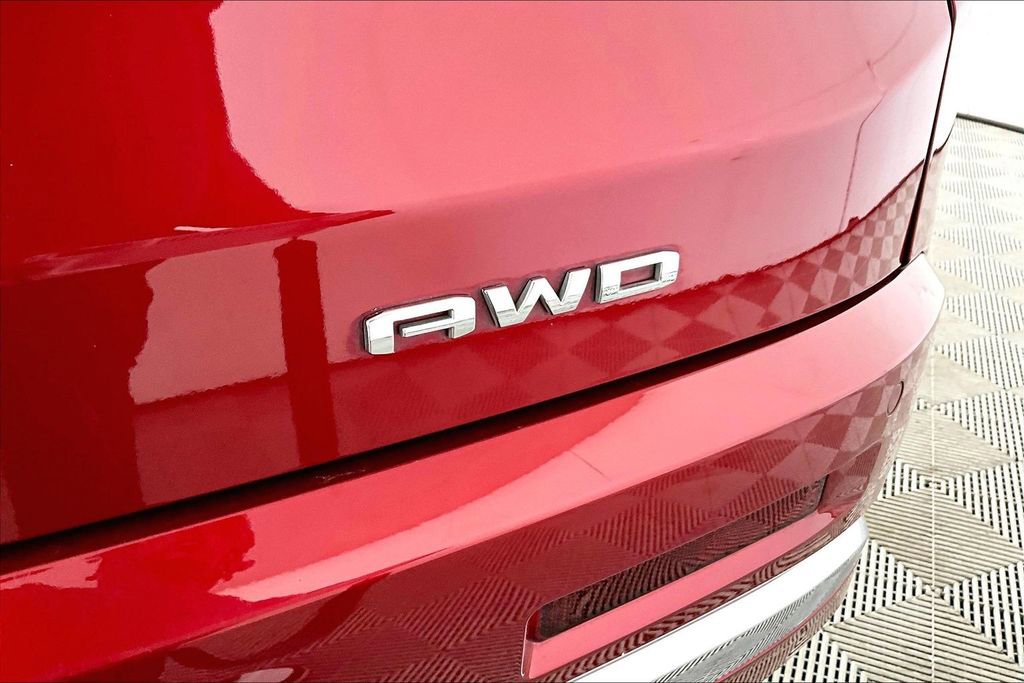 Used 2021 GMC Acadia Denali w/ Denali Ultimate Package image 14