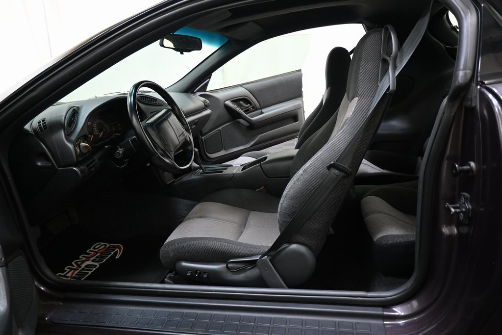 Used 1993 Chevrolet Camaro Z28 image 6