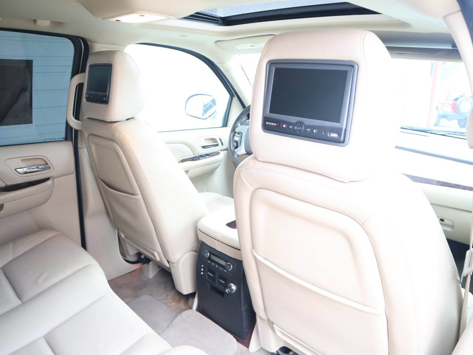 Used 2009 Cadillac Escalade EXT AWD/4WD image 50