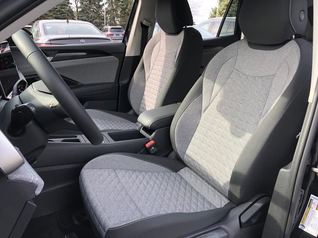 New 2026 Volkswagen Tiguan S AWD/4WD image 30
