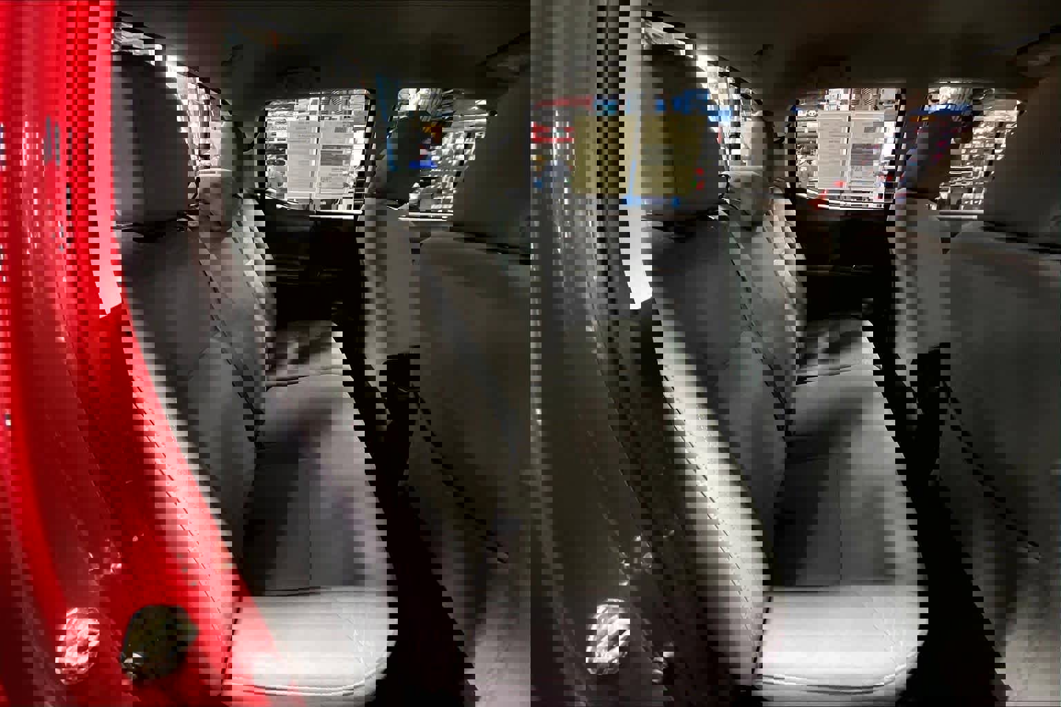 Used 2018 Toyota Tacoma SR w/ SR Convenience Package image 18