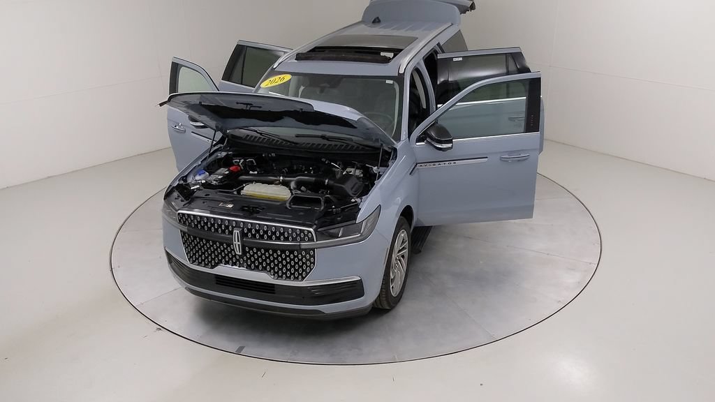 Used 2026 Lincoln Navigator L Reserve AWD/4WD image 48