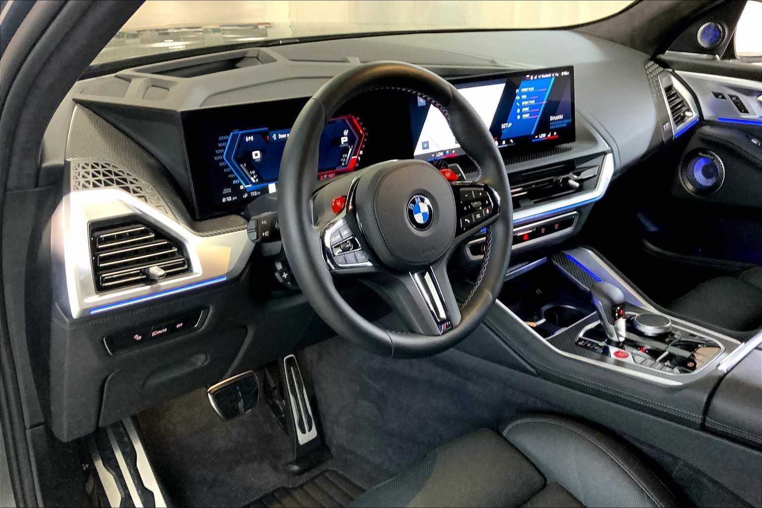 Used 2025 BMW XM image 18