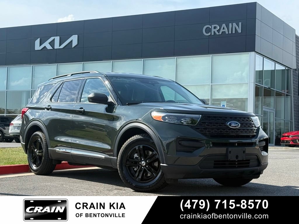 Used 2023 Ford Explorer XLT RWD image 1
