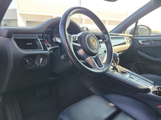 Certified 2017 Porsche Macan AWD/4WD image 25