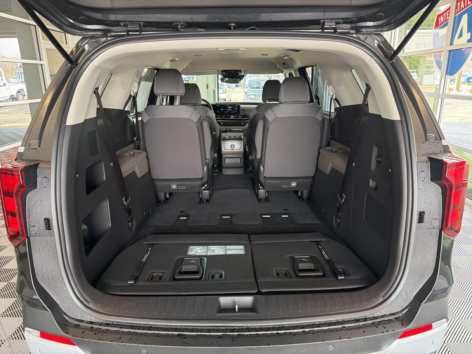 New 2026 Kia Carnival LX image 10