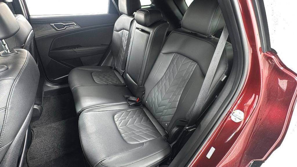 Used 2025 Kia Sportage X-Line image 12