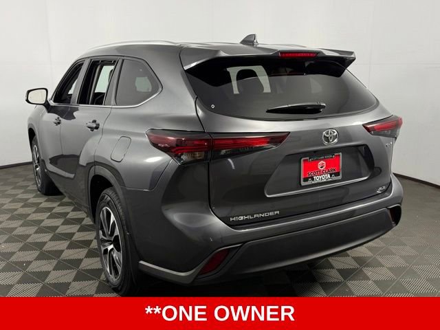 Used 2025 Toyota Highlander XLE image 6