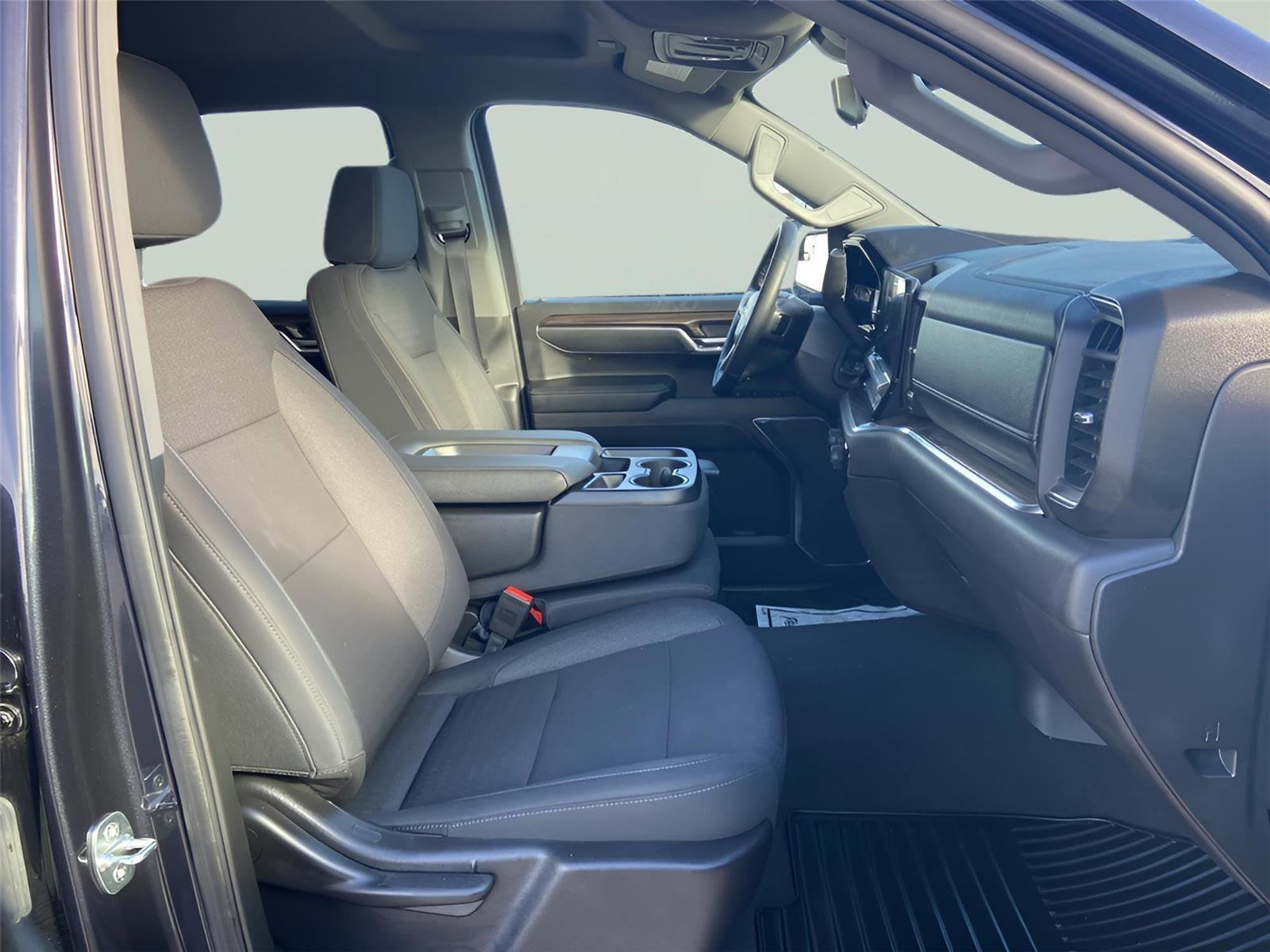 Used 2024 Chevrolet Silverado 1500 LT image 21