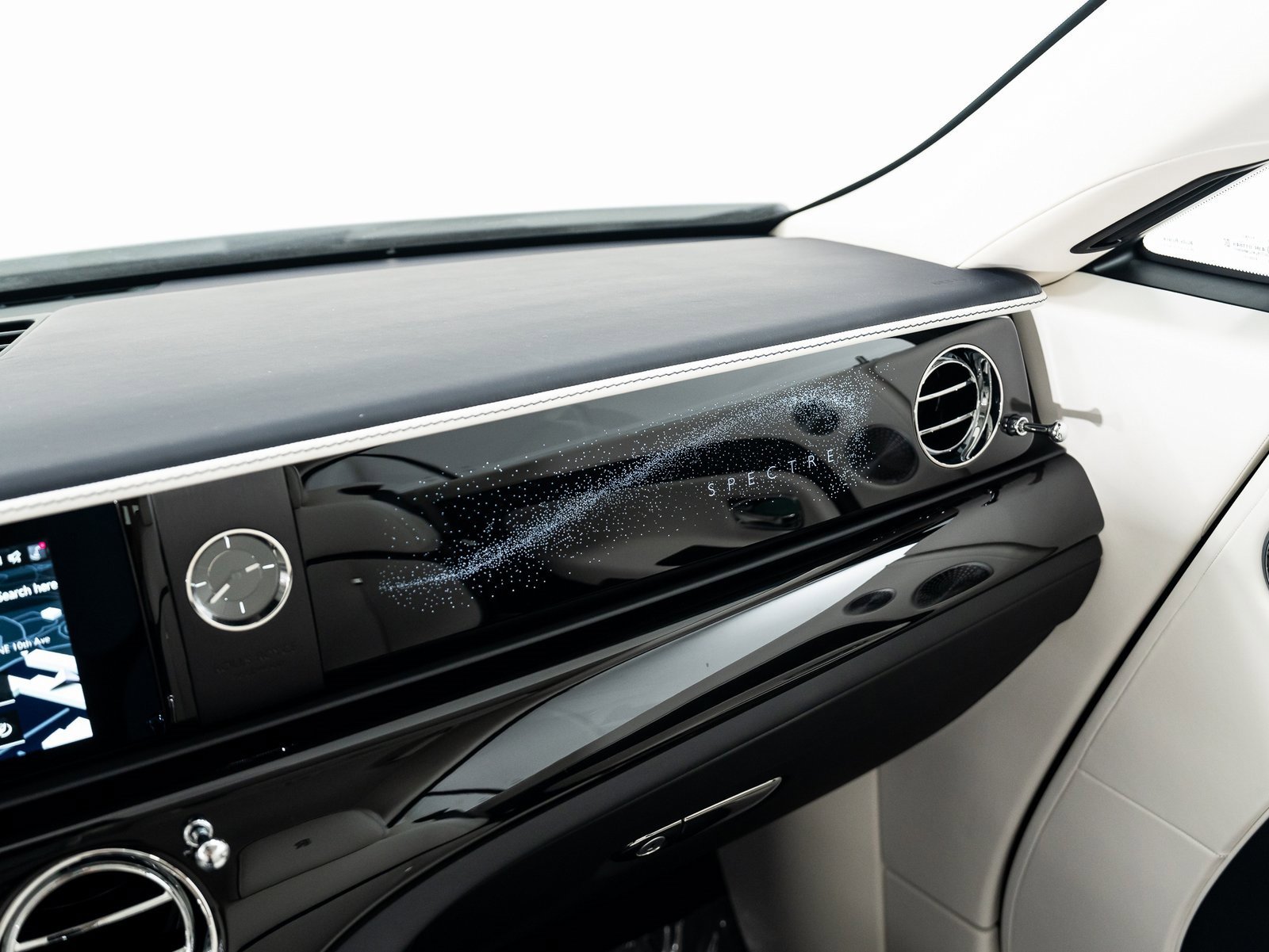 Used 2025 Rolls-Royce Spectre w/ Spectre Launch Package image 30